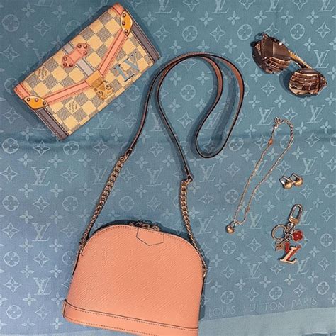 louis vuitton mini alma chain